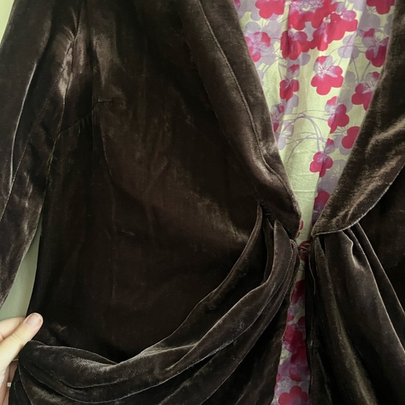 Elegant Velvet Black Jacket - Picture 8 of 10